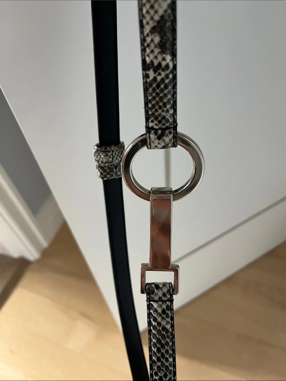 Slim Snake-Print Ring Buckle Women's Belt in Black/Gray